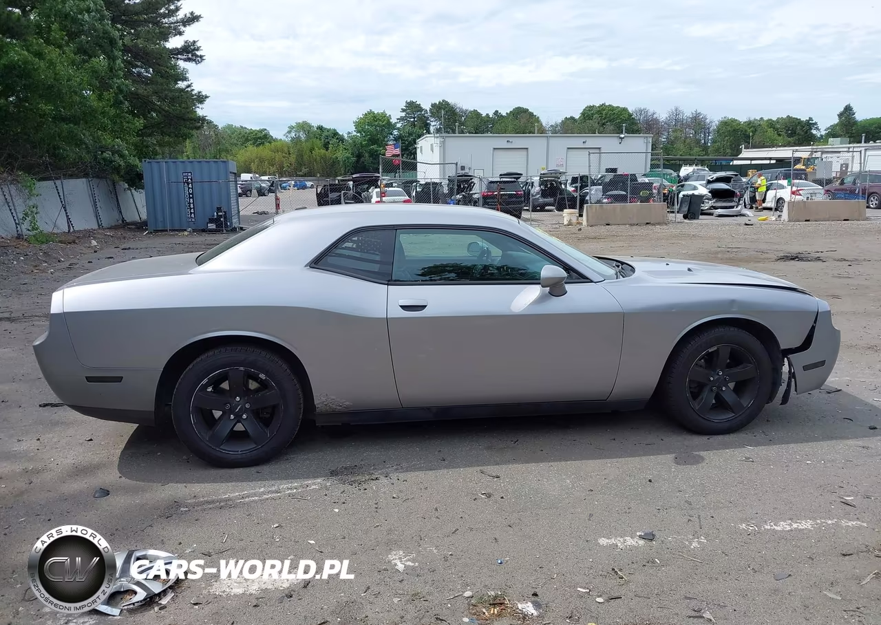 2013 Dodge Challenger Sxt Plus VIN:2C3CDYAG6DH710411 - 13
