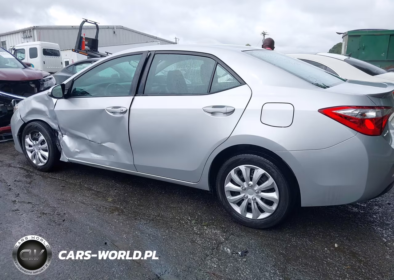 2015 Toyota Corolla S VIN:5YFBURHE8FP241353 - 14