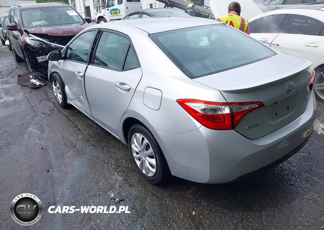 2015 Toyota Corolla S VIN:5YFBURHE8FP241353 - 3