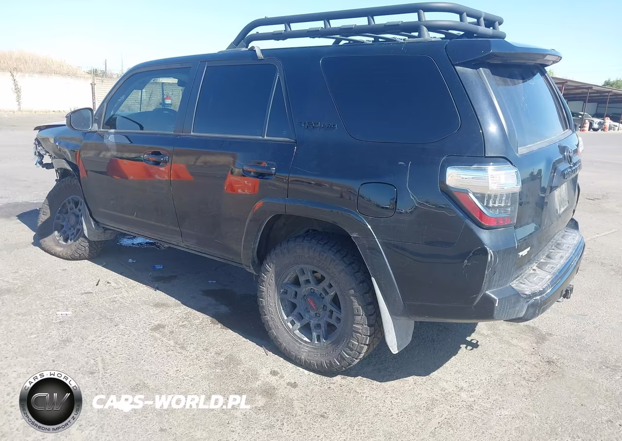 2020 Toyota 4Runner Trd Pro VIN:JTEBU5JR1L5746712 - 3