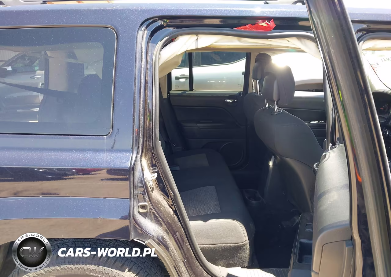 2010 Jeep Patriot Sport VIN:1J4NF1GBXAD646233 - 8