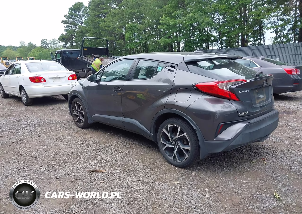 2018 Toyota C-Hr Xle VIN:NMTKHMBX7JR030483 - 3