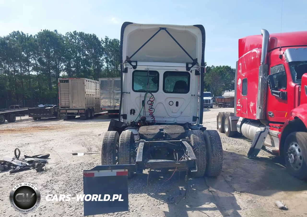 2019 Freightliner New Cascadia 126 VIN:3AKJHLDR2KSKB3839 - 15
