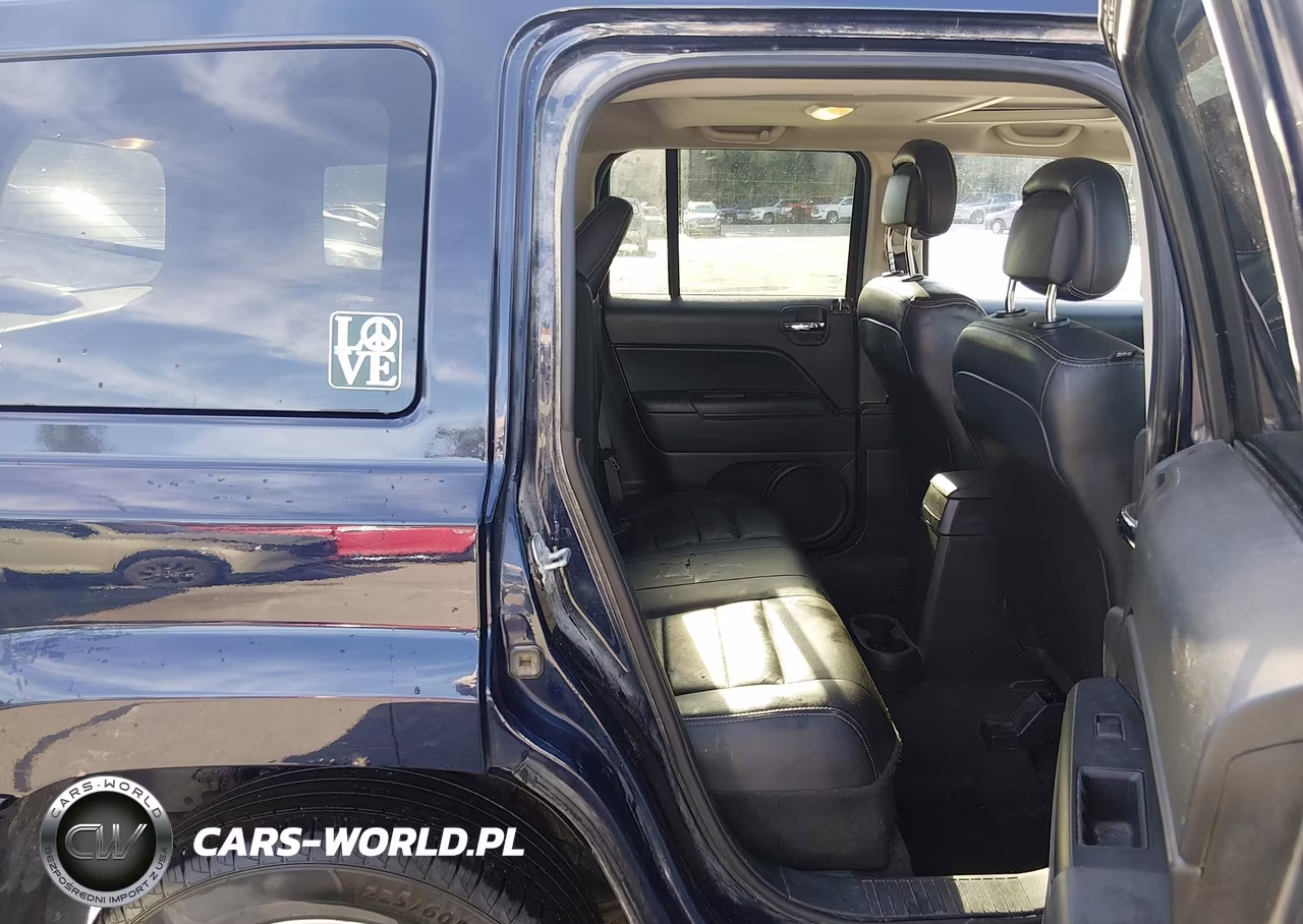 2017 Jeep Patriot High Altitude 4X4 VIN:1C4NJRFB9HD127172 - 8