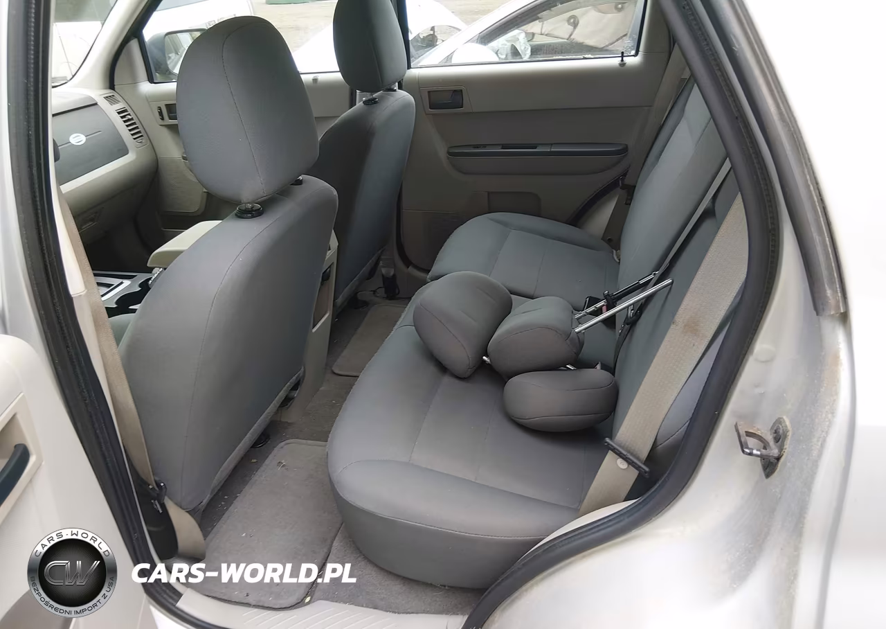 2008 Ford Escape Xls-Xls Manual VIN:1FMCU02Z08KE49283 - 8