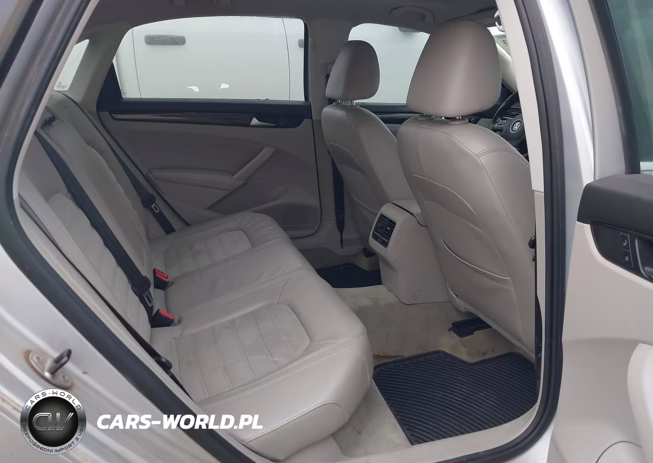 2014 Volkswagen Passat 2.0L Tdi Sel Premium VIN:1VWCN7A33EC109460 - 8