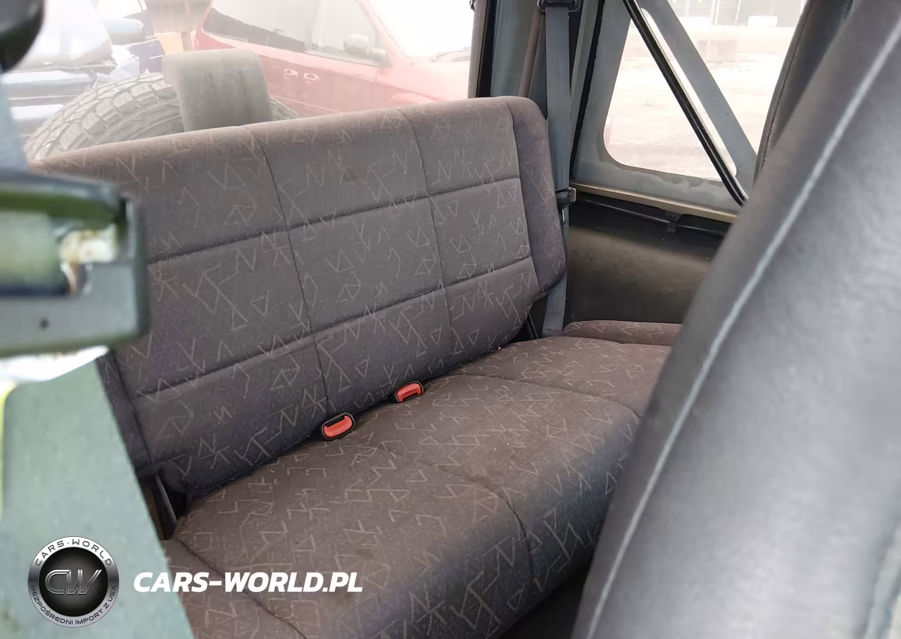 2002 Jeep Wrangler Sport VIN:1J4FA49S52P767396 - 8