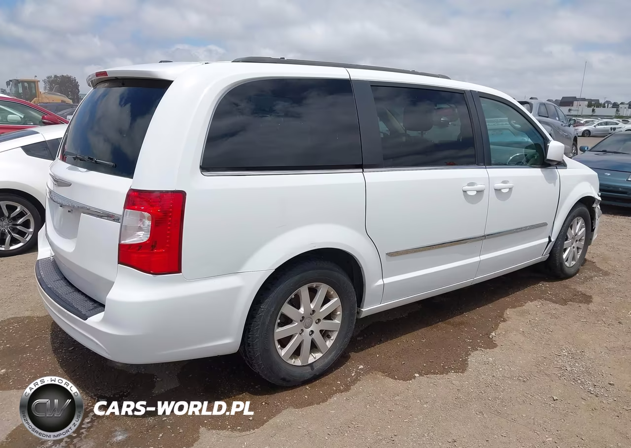 2014 Chrysler Town & Country Touring VIN:2C4RC1BG2ER325955 - 4