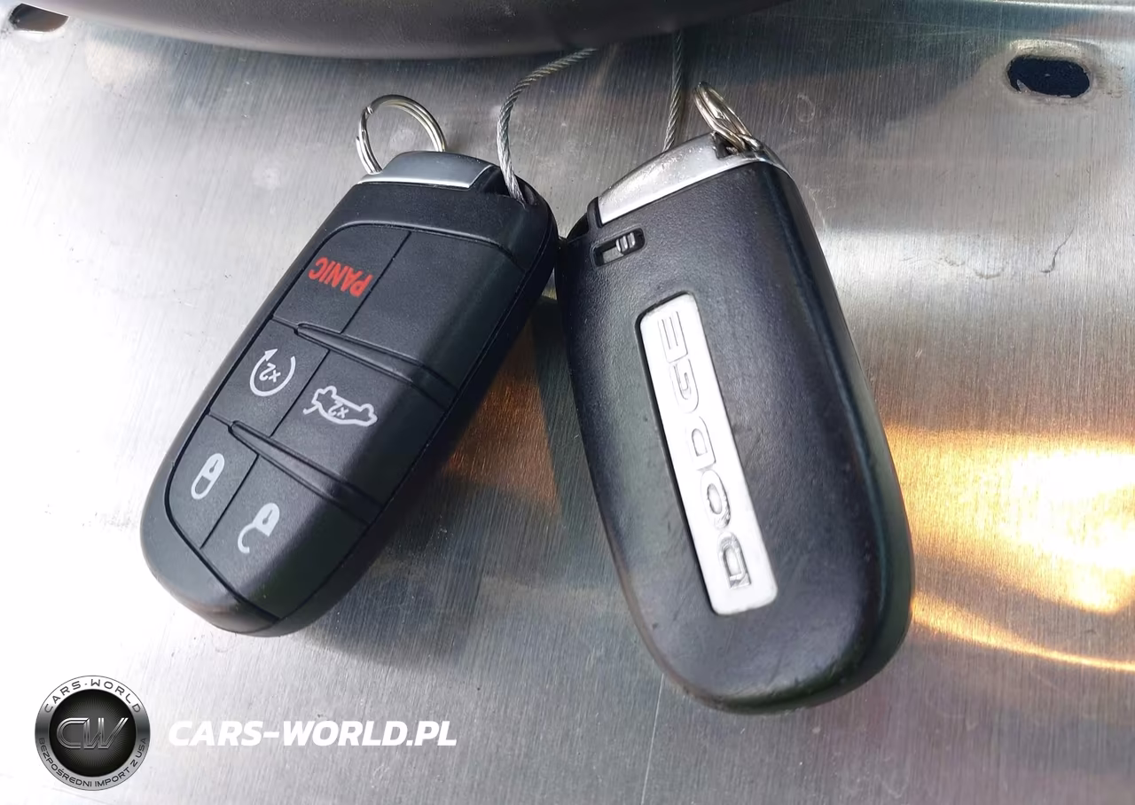 2018 Dodge Challenger Sxt Plus VIN:2C3CDZAG0JH233072 - 11