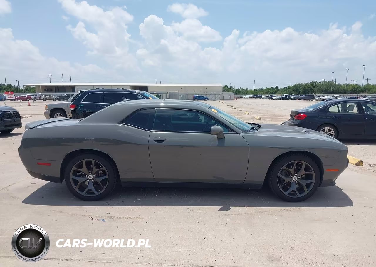 2018 Dodge Challenger Sxt Plus VIN:2C3CDZAG0JH233072 - 13