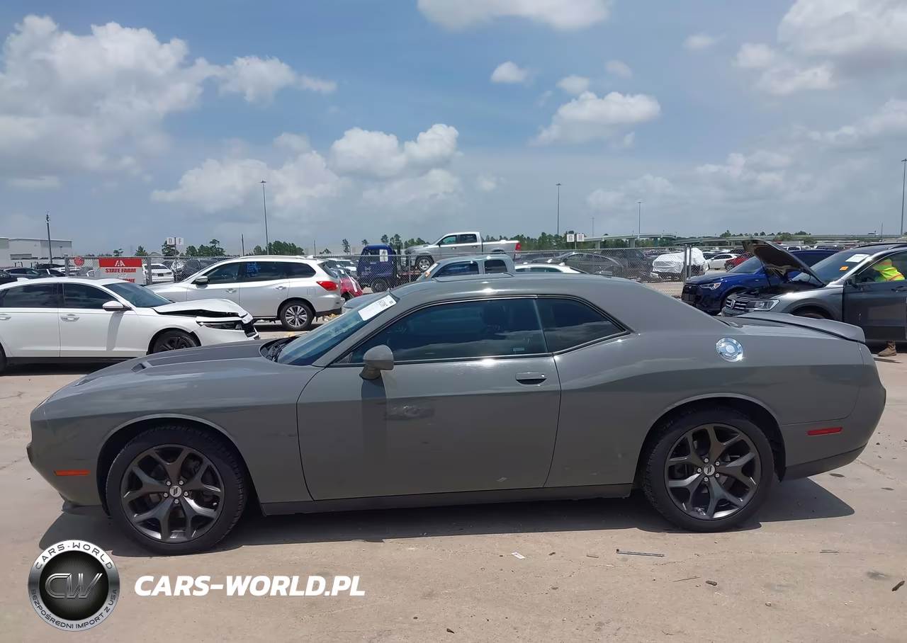 2018 Dodge Challenger Sxt Plus VIN:2C3CDZAG0JH233072 - 14