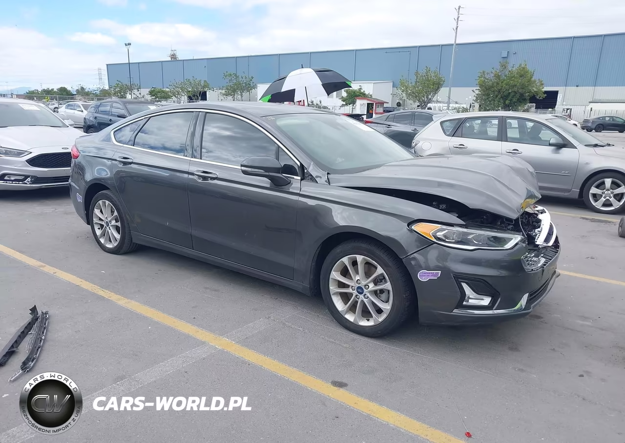 2019 Ford Fusion Energi Titanium