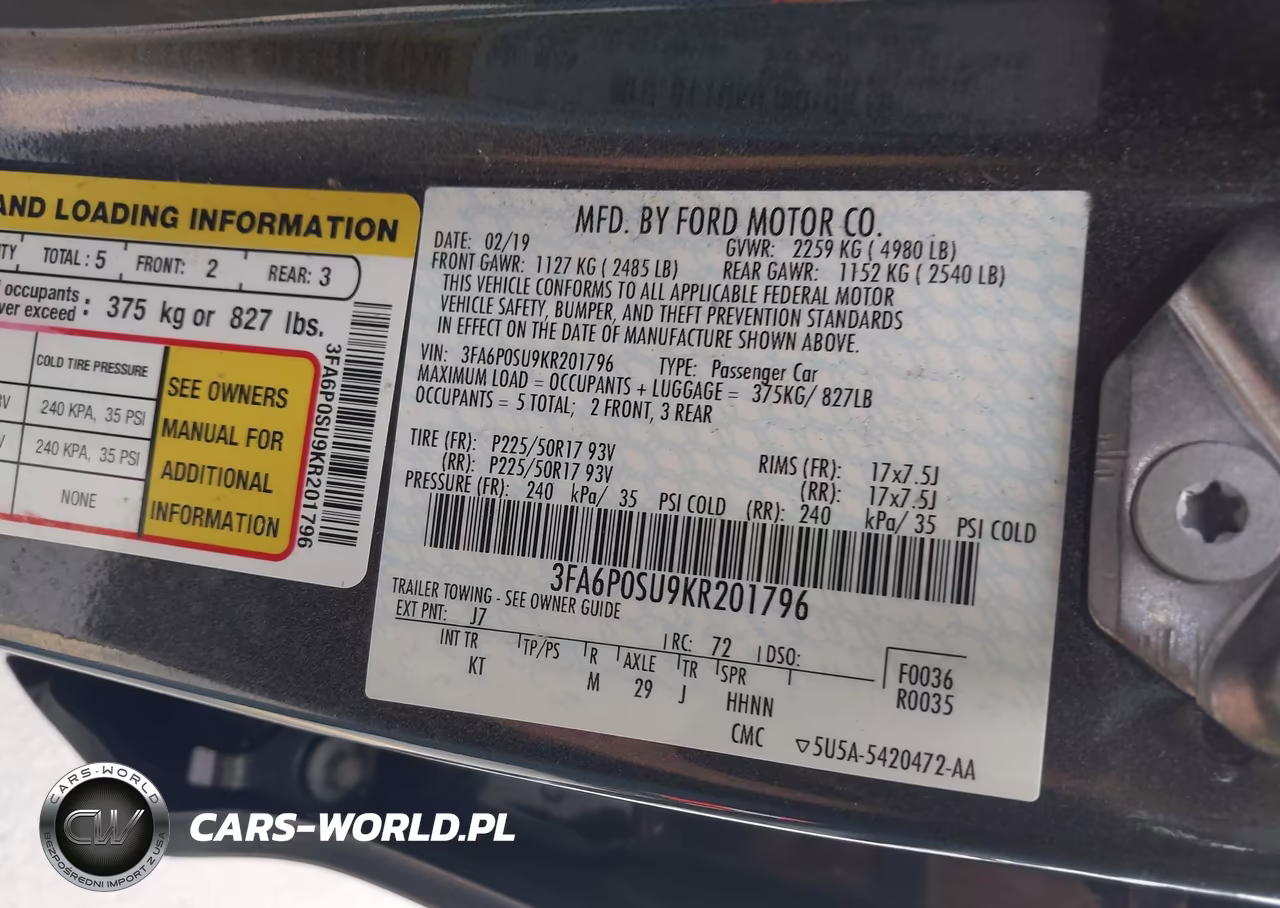 2019 Ford Fusion Energi Titanium VIN:3FA6P0SU9KR201796 - 9