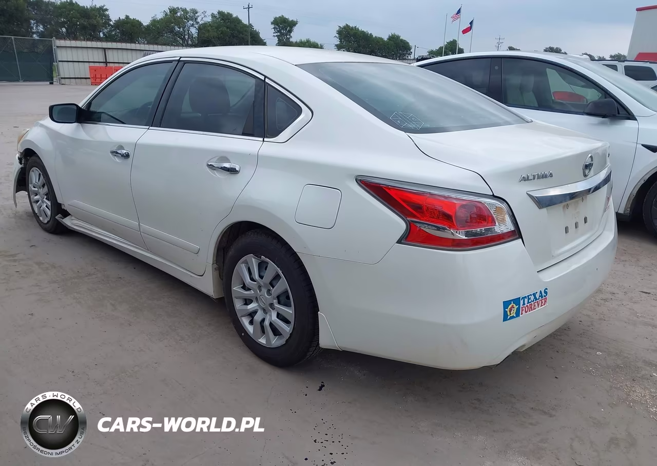 2015 Nissan Altima 2.5 S VIN:1N4AL3AP7FC577677 - 3