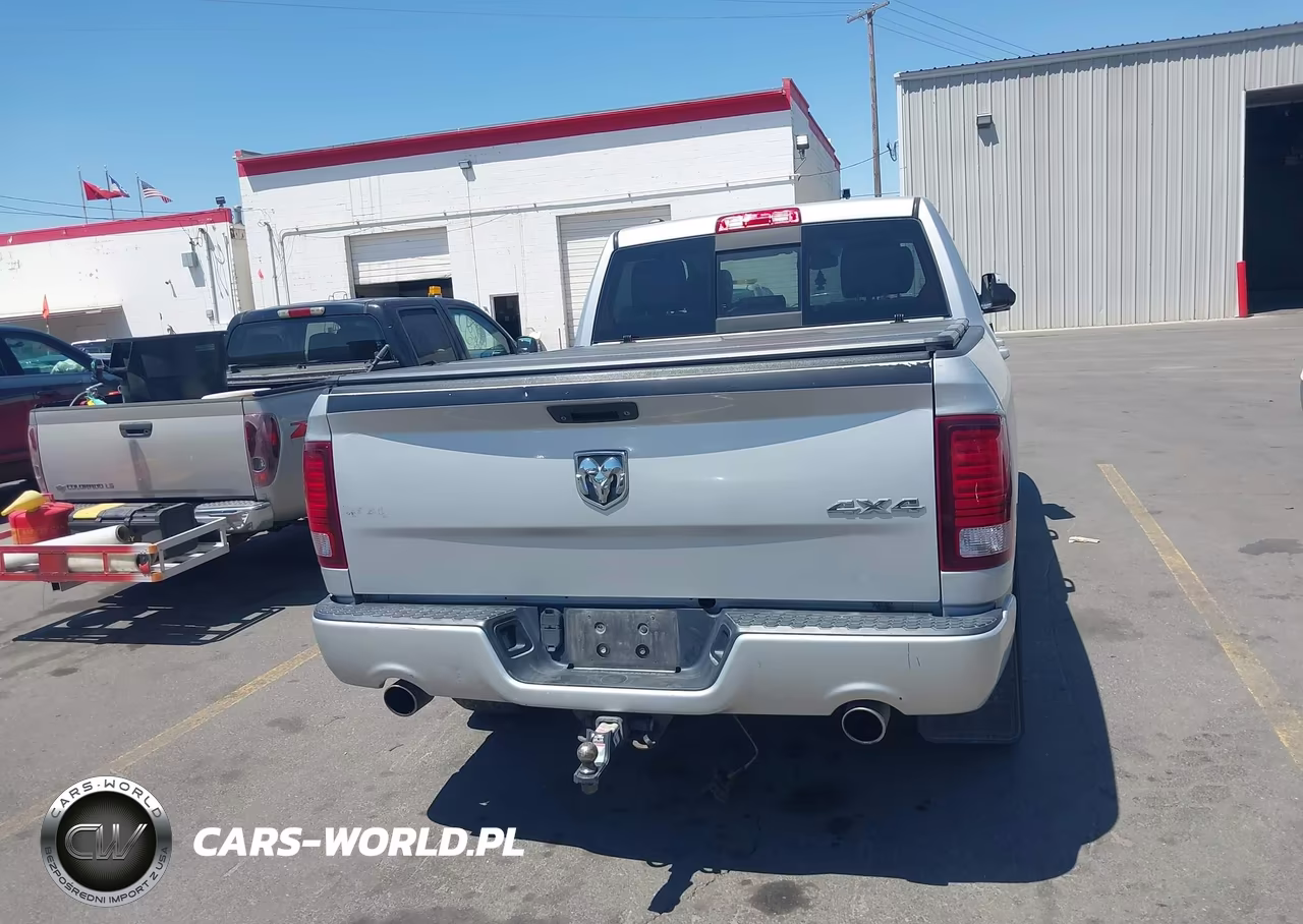 2016 Ram 1500 Sport VIN:1C6RR7UT6GS342133 - 16