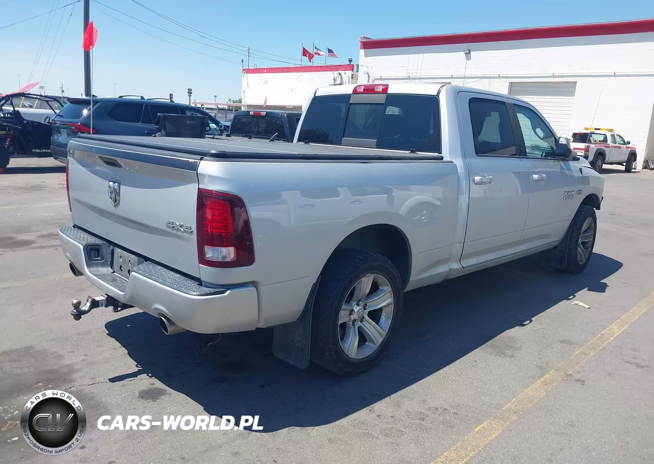2016 Ram 1500 Sport VIN:1C6RR7UT6GS342133 - 4