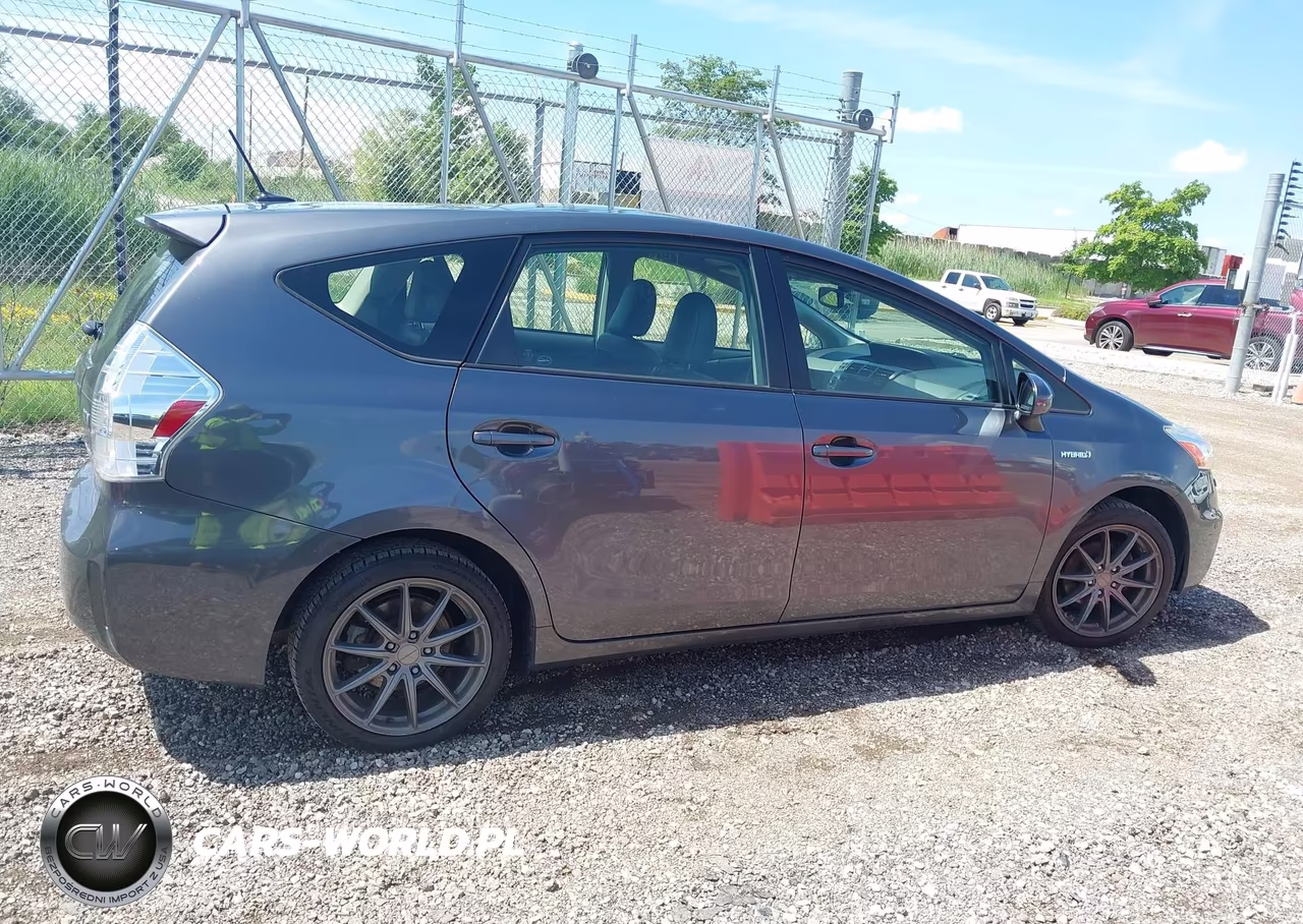 2012 Toyota Prius V Five VIN:JTDZN3EU8C3168140 - 13