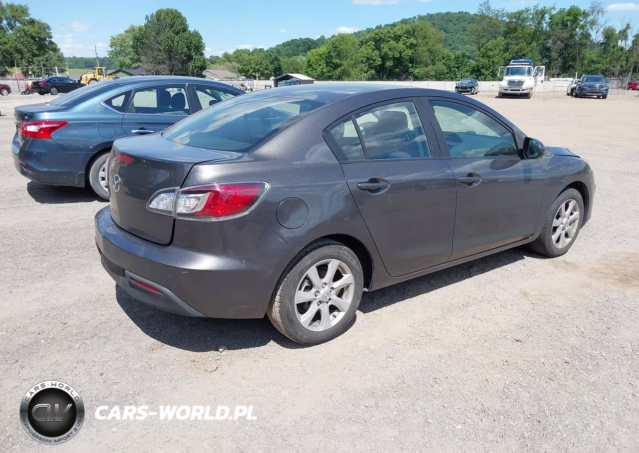 2011 Mazda Mazda3 I Touring VIN:JM1BL1VG7B1415518 - 4