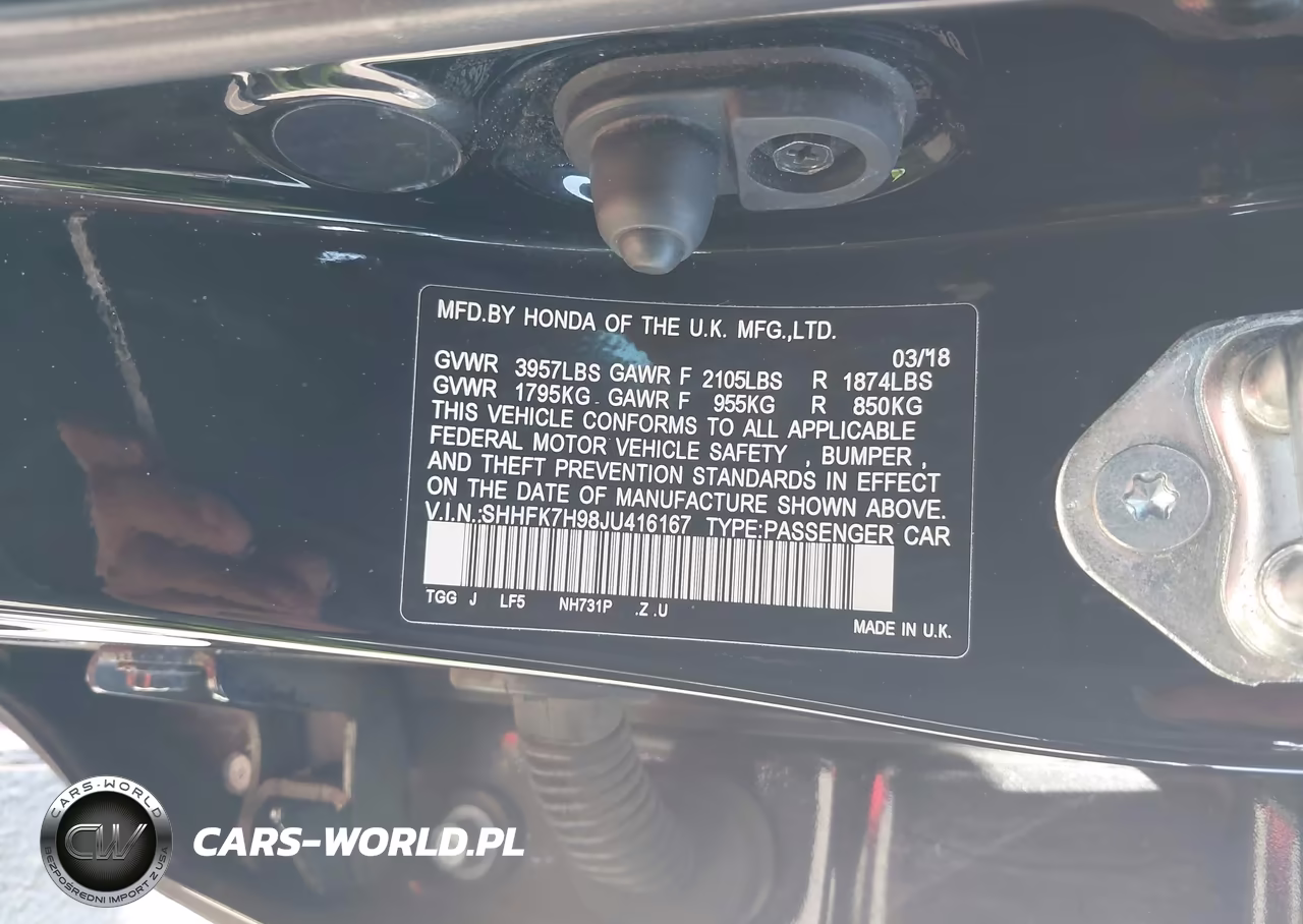 2018 Honda Civic Sport Touring VIN:SHHFK7H98JU416167 - 9