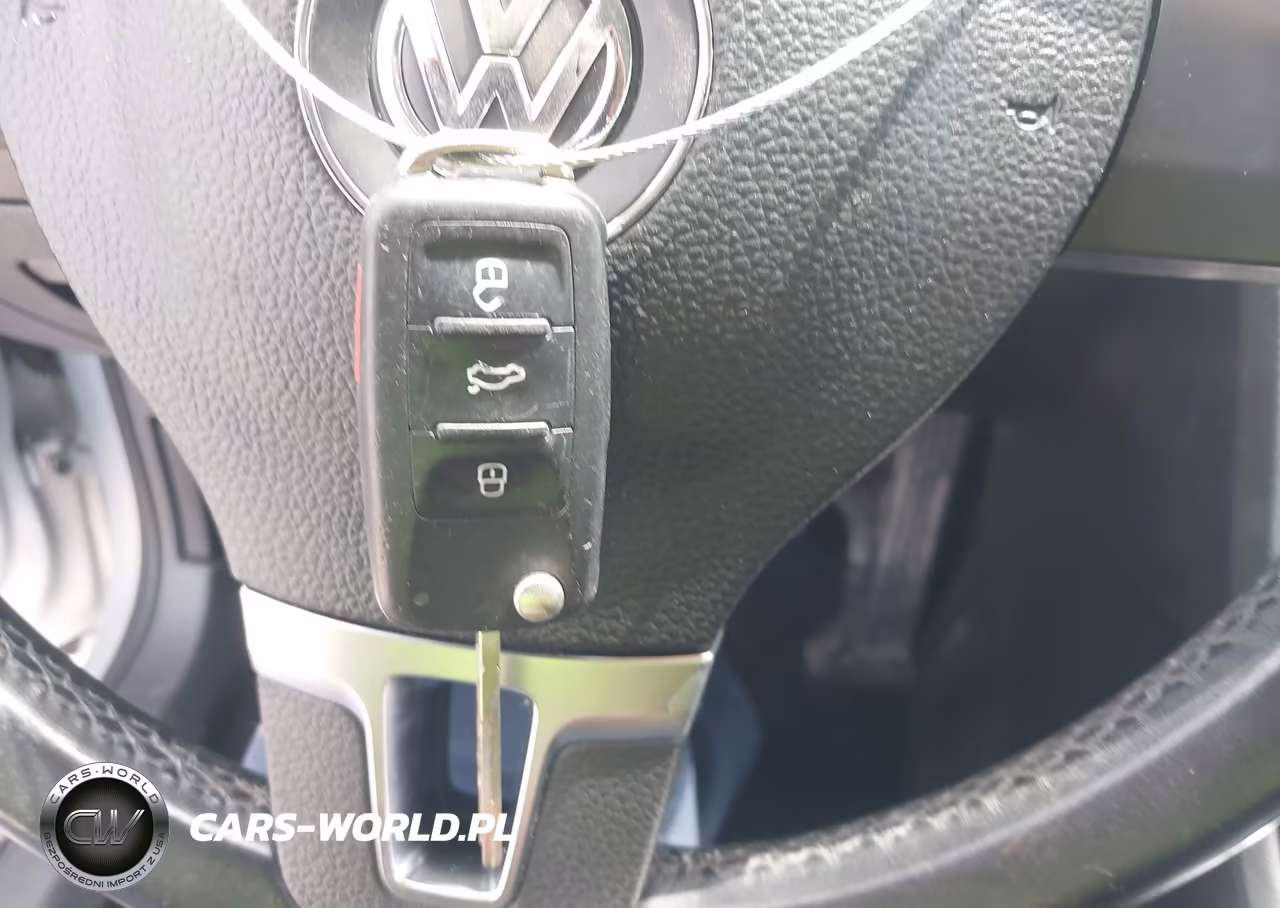 2015 Volkswagen Passat 1.8T Limited Edition VIN:1VWAS7A3XFC082310 - 11