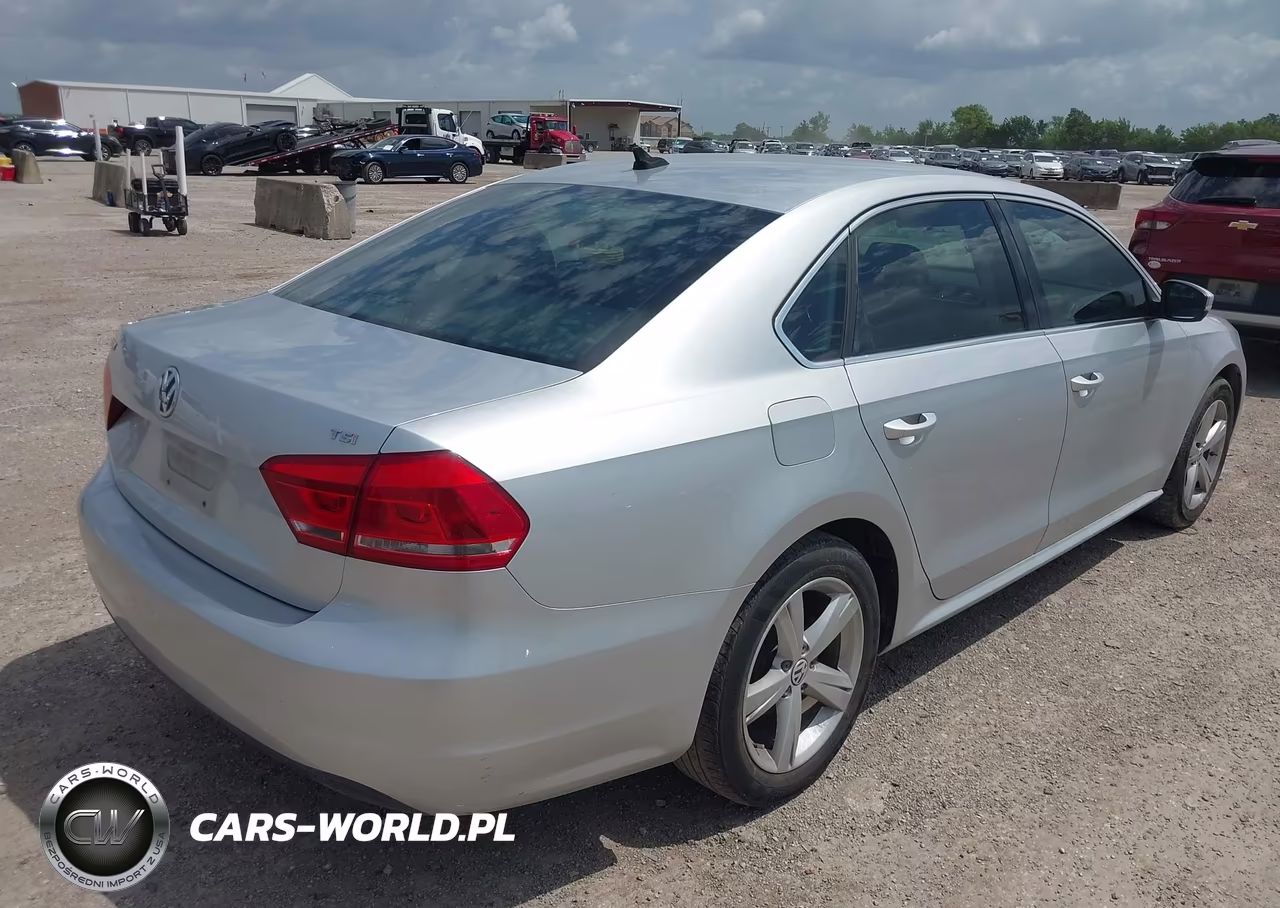 2015 Volkswagen Passat 1.8T Limited Edition VIN:1VWAS7A3XFC082310 - 12