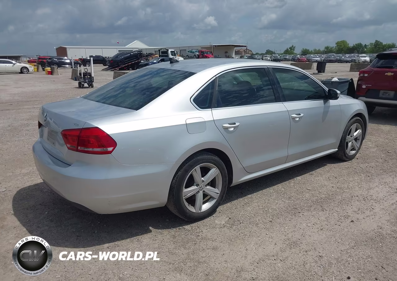2015 Volkswagen Passat 1.8T Limited Edition VIN:1VWAS7A3XFC082310 - 4