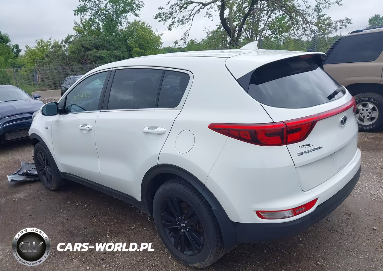 2018 Kia Sportage Lx VIN:KNDPMCACXJ7426686 - 3