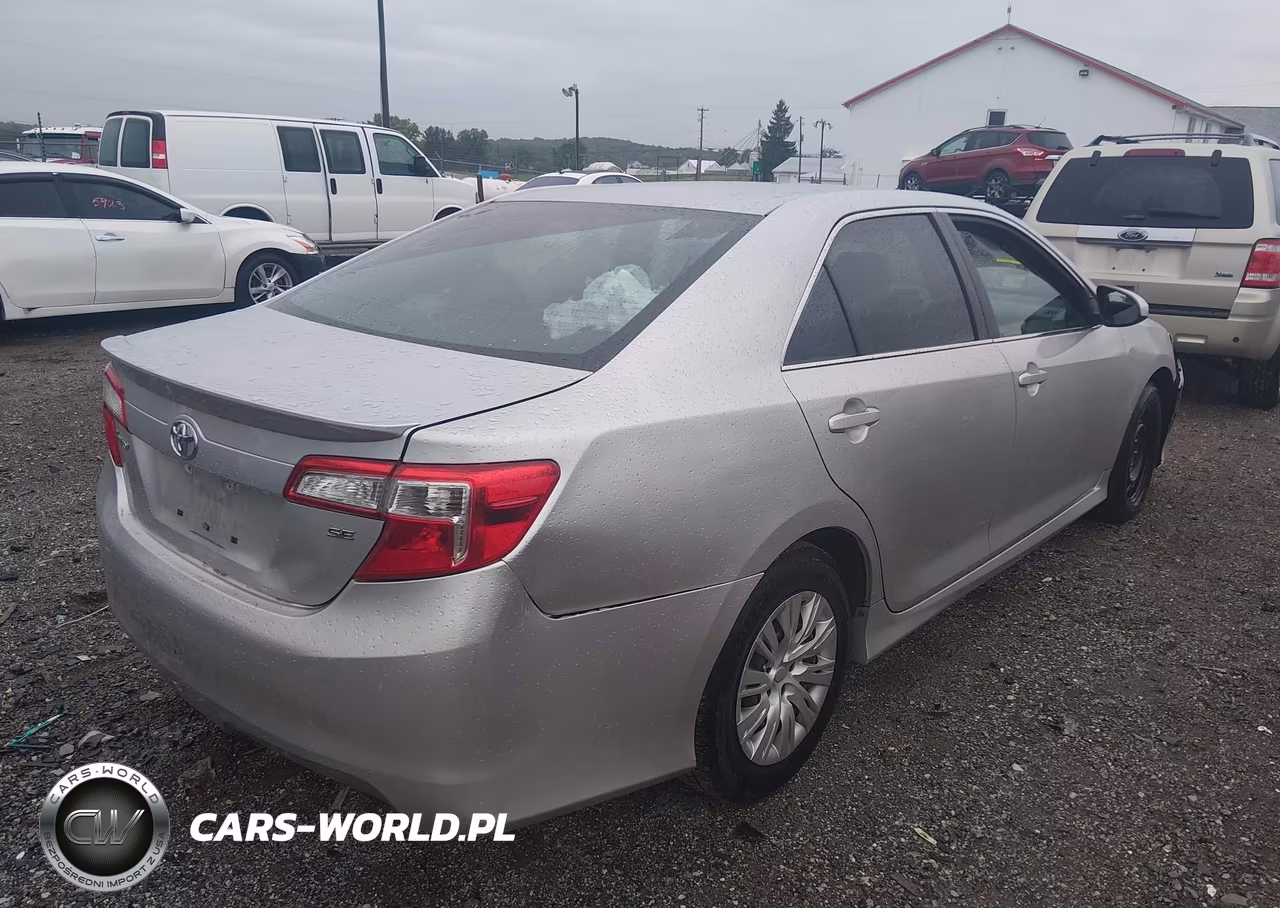 2013 Toyota Camry Se VIN:4T1BF1FK3DU230406 - 4