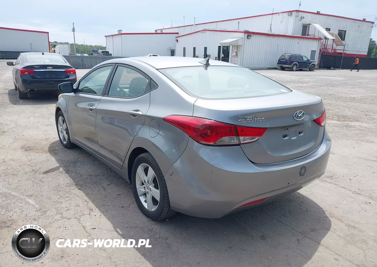 2013 Hyundai Elantra Gls VIN:KMHDH4AE7DU994197 - 3