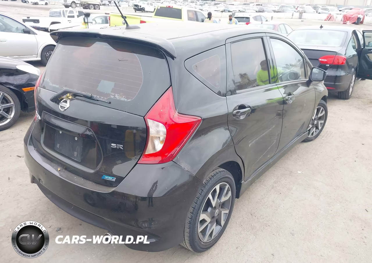 2015 Nissan Versa Note Sr VIN:3N1CE2CP6FL435638 - 4