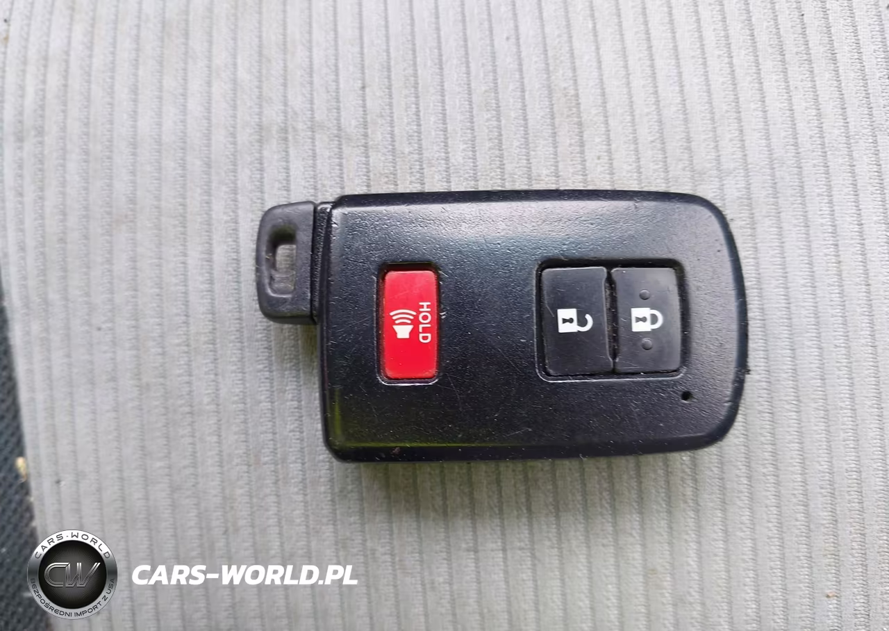 2012 Toyota Prius C Three VIN:JTDKDTB32C1029424 - 11