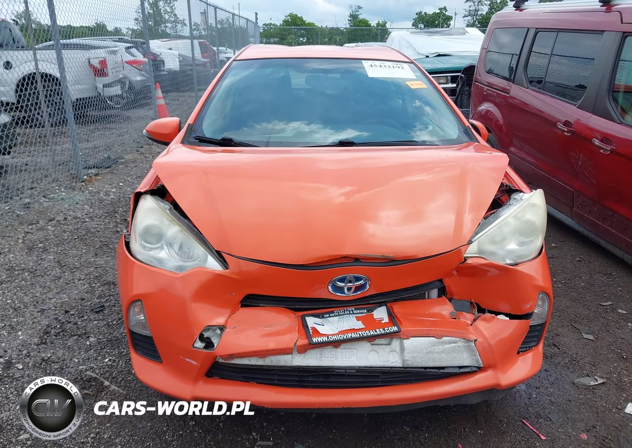 2012 Toyota Prius C Three VIN:JTDKDTB32C1029424 - 12