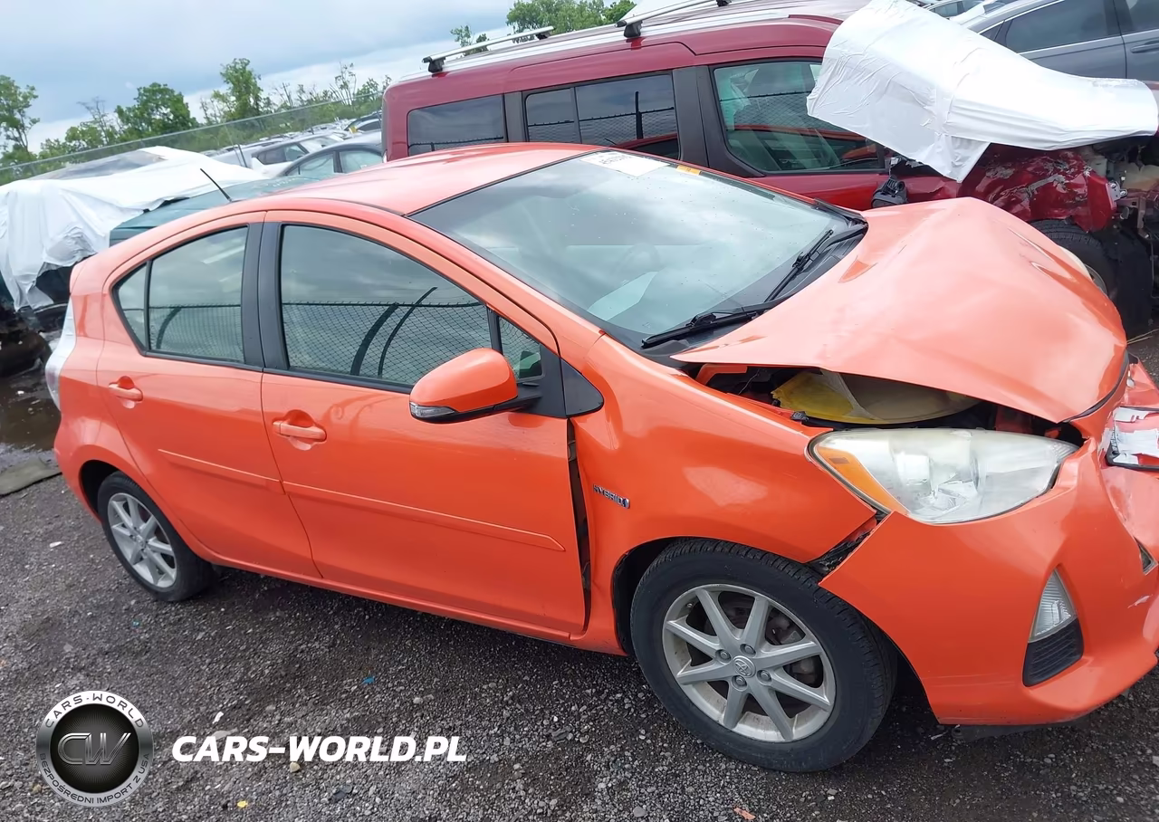 2012 Toyota Prius C Three VIN:JTDKDTB32C1029424 - 13