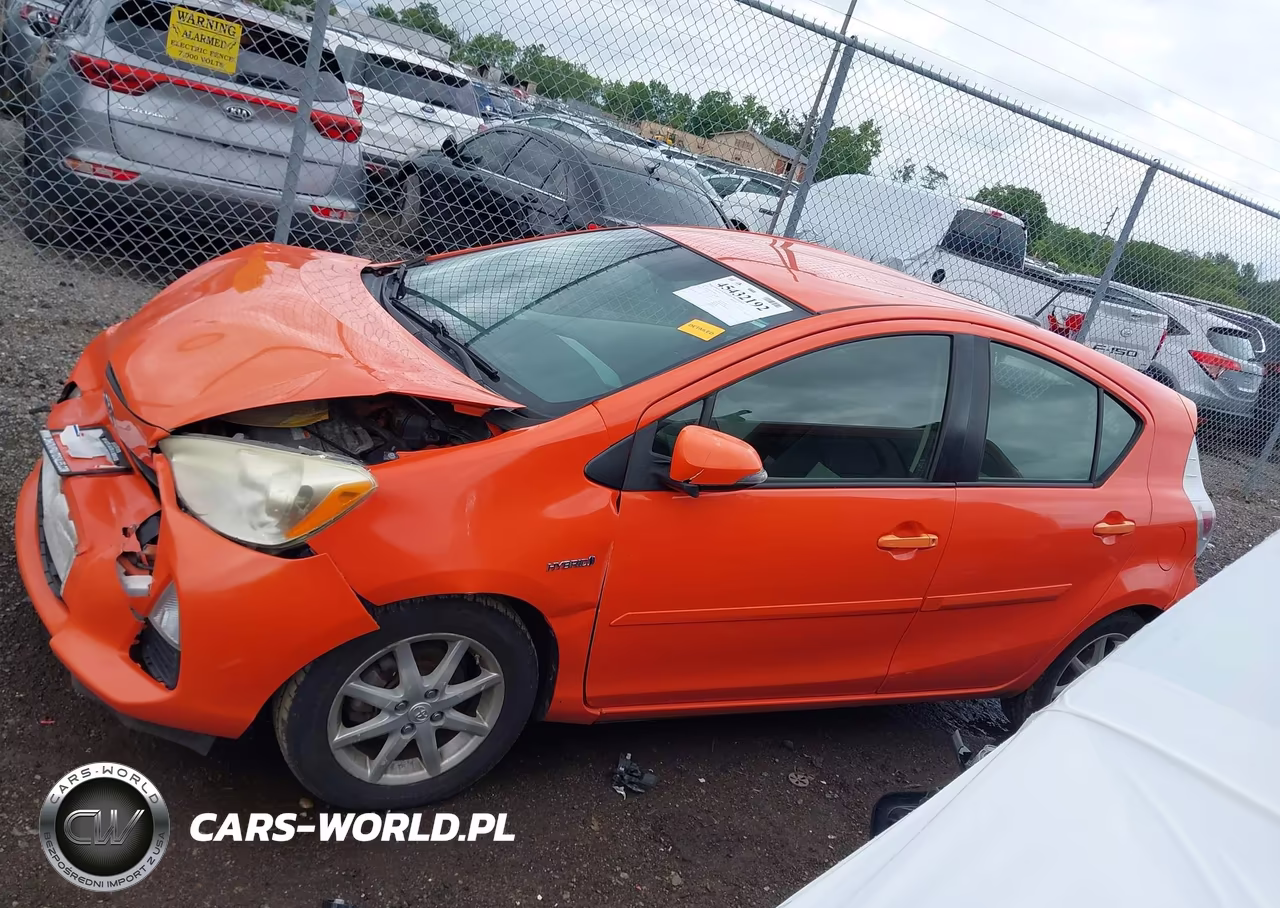2012 Toyota Prius C Three VIN:JTDKDTB32C1029424 - 14