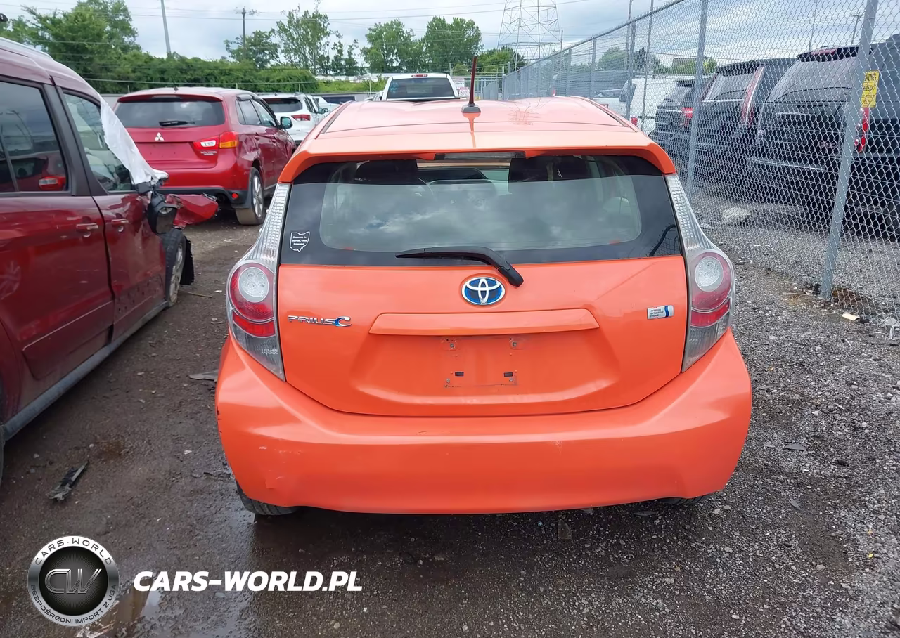 2012 Toyota Prius C Three VIN:JTDKDTB32C1029424 - 16