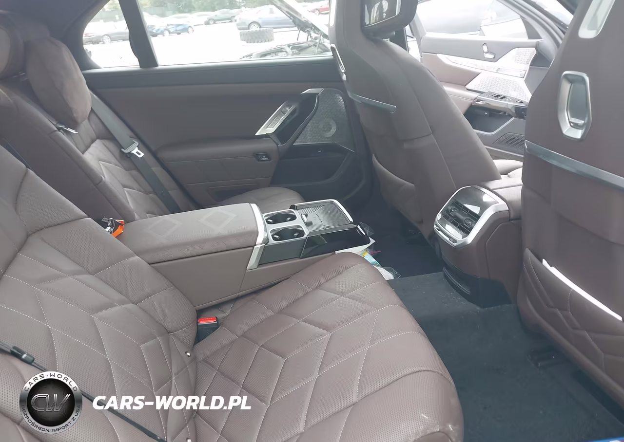 2023 BMW I7 xDrive60 VIN:WBY53EJ07PCN87734 - 8