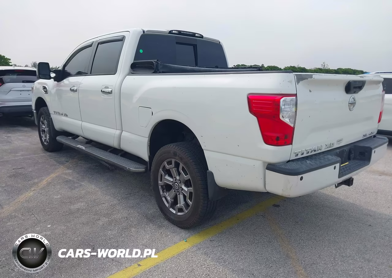2017 Nissan Titan Xd Sl Diesel VIN:1N6BA1F4XHN568130 - 3