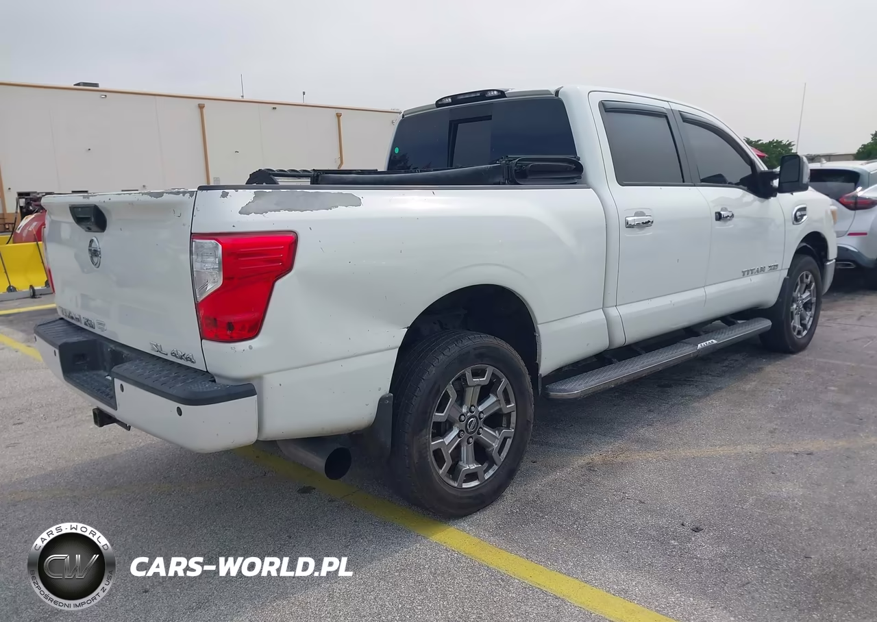 2017 Nissan Titan Xd Sl Diesel VIN:1N6BA1F4XHN568130 - 4