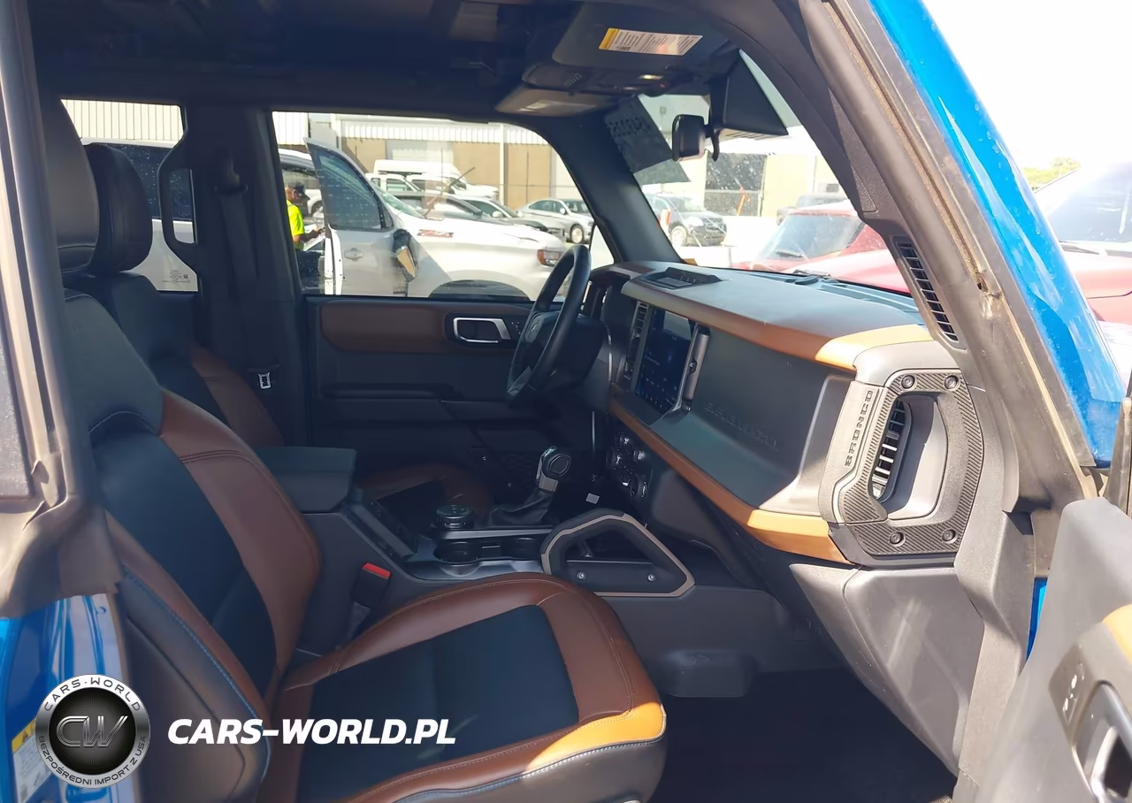 2024 Ford Bronco Outer Banks VIN:1FMDE8BH5RLA85705 - 5