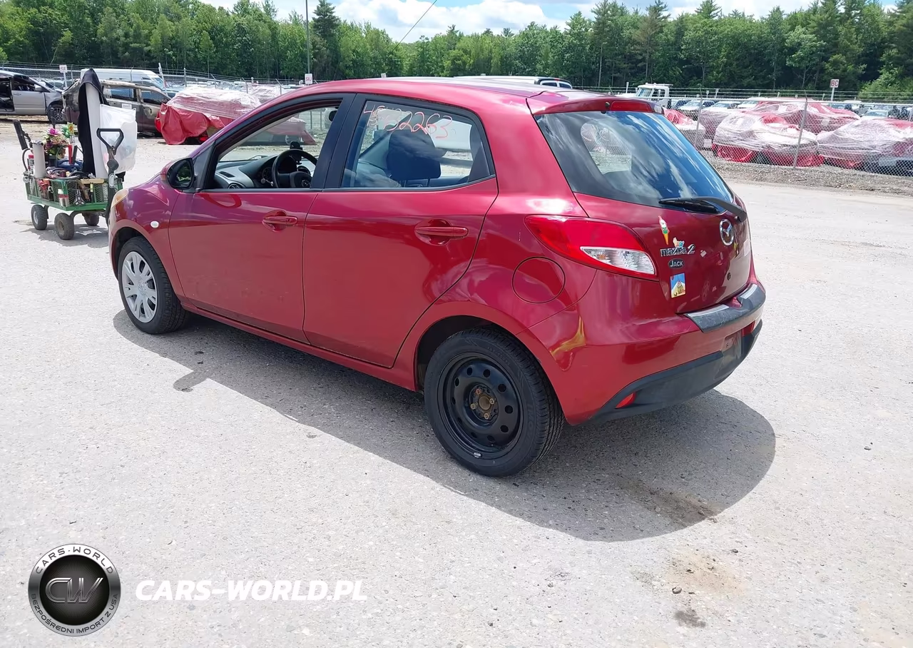 2014 Mazda Mazda2 Sport VIN:JM1DE1KZ4E0175427 - 3