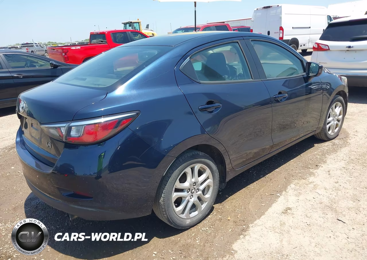 2018 Toyota Yaris Ia VIN:3MYDLBYV2JY317050 - 4