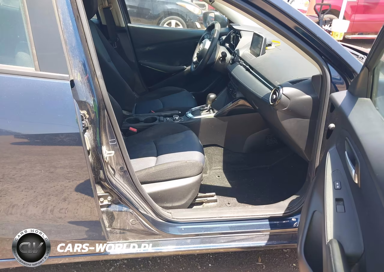 2018 Toyota Yaris Ia VIN:3MYDLBYV2JY317050 - 5