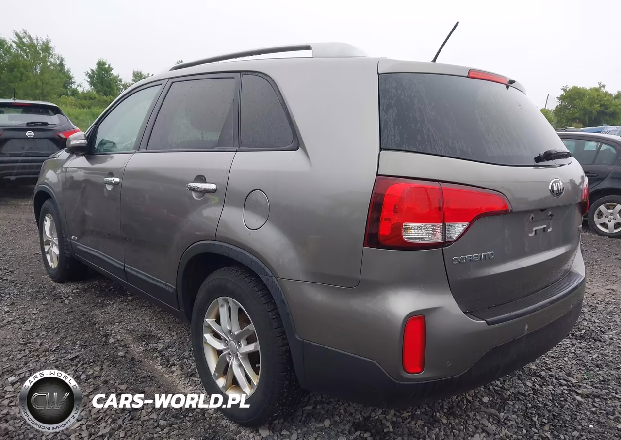 2014 Kia Sorento Lx VIN:5XYKTCA63EG522305 - 3