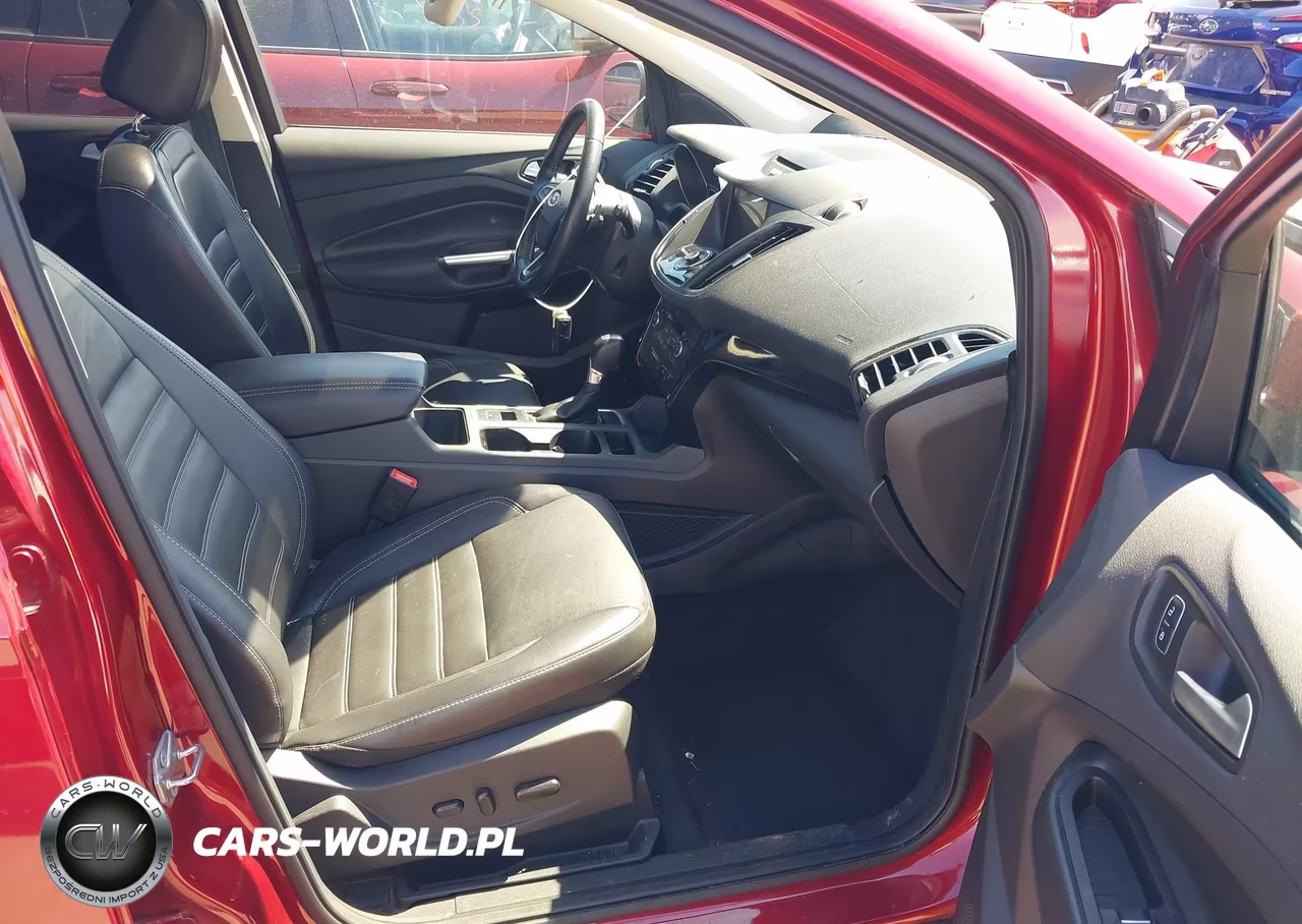 2017 Ford Escape Titanium VIN:1FMCU0JD2HUC64372 - 5