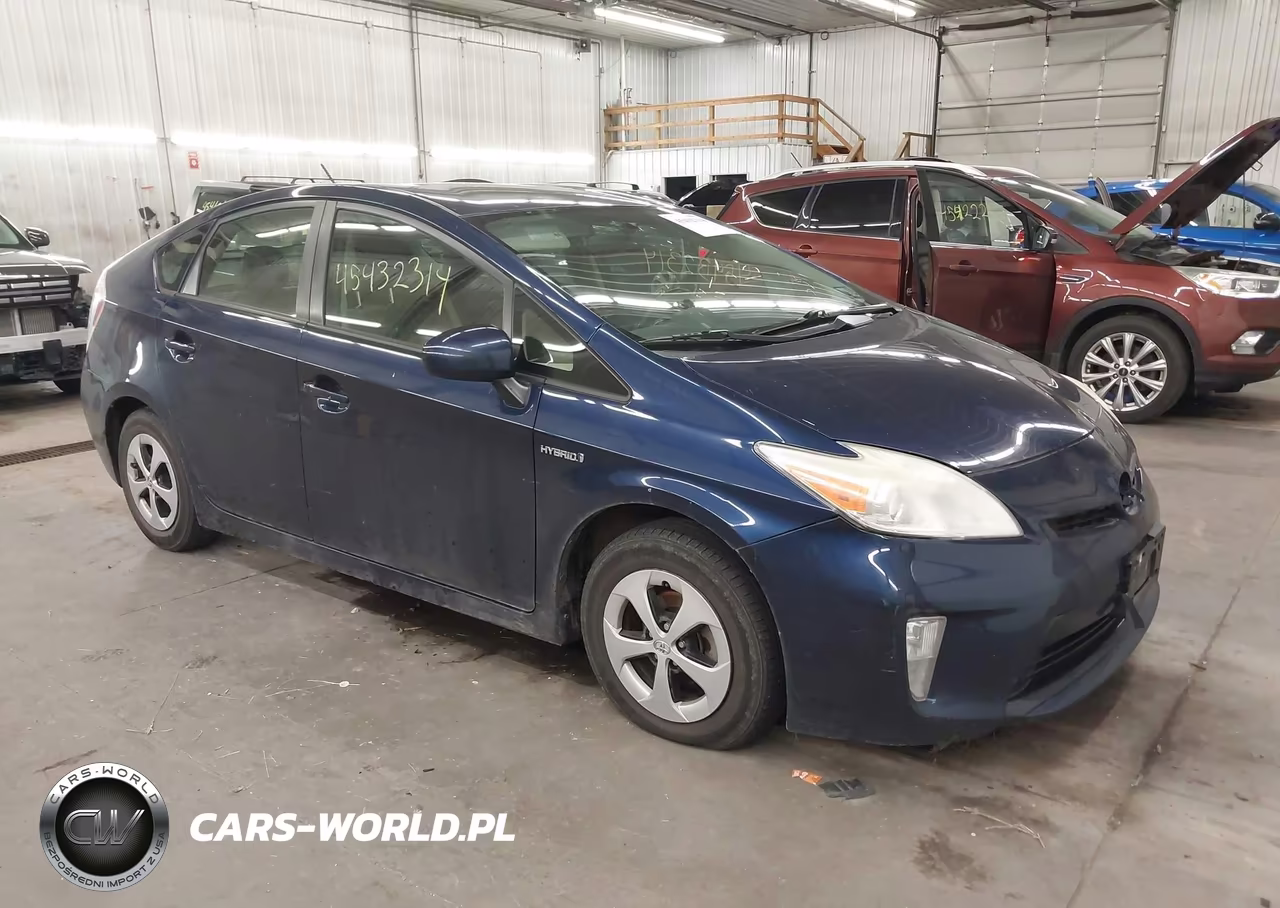 2013 Toyota Prius Two – zdjęcie 1 z 17