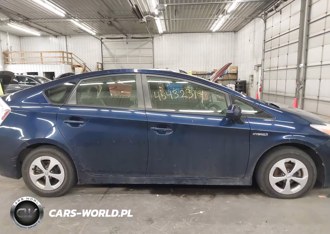 2013 Toyota Prius Two VIN:JTDKN3DU5D1634784 - 13