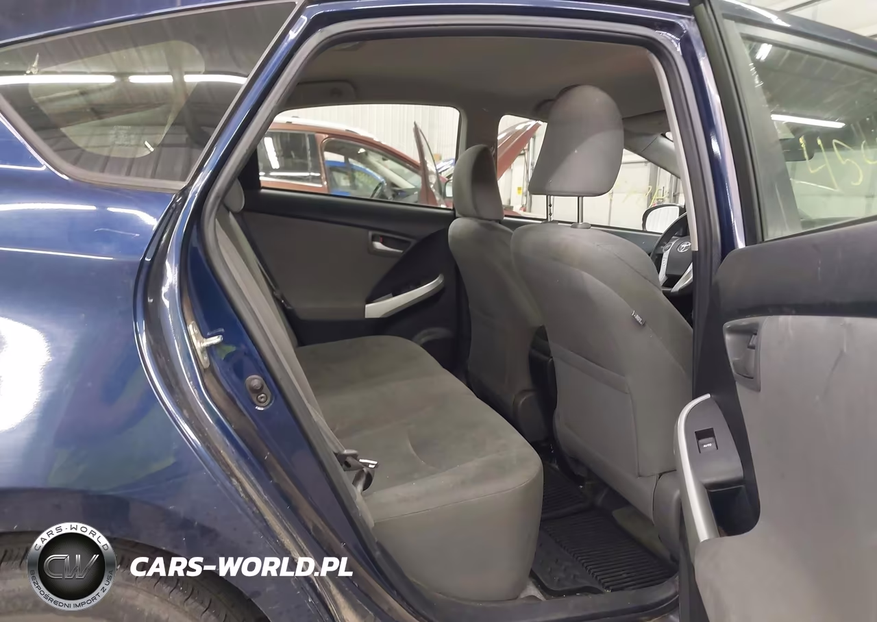 2013 Toyota Prius Two VIN:JTDKN3DU5D1634784 - 8