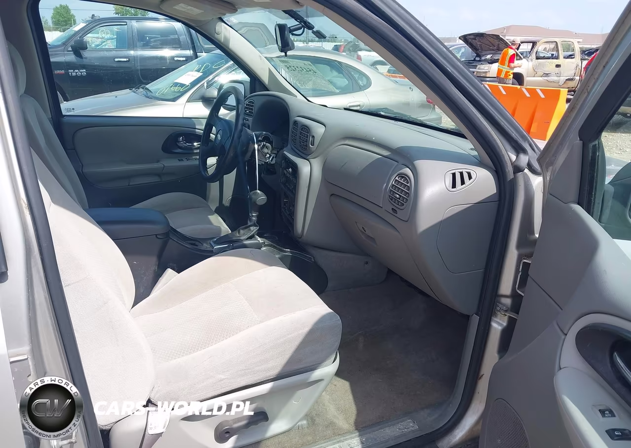 2007 Chevrolet Trailblazer Ls VIN:1GNDT13S272171608 - 5