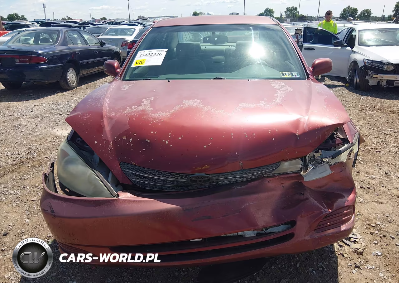 2003 Toyota Camry Le VIN:4T1BE32K43U254975 - 12