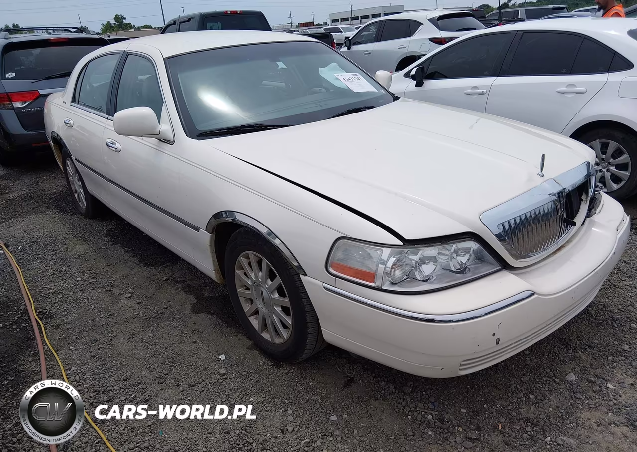 2007 Lincoln Town Car Signature